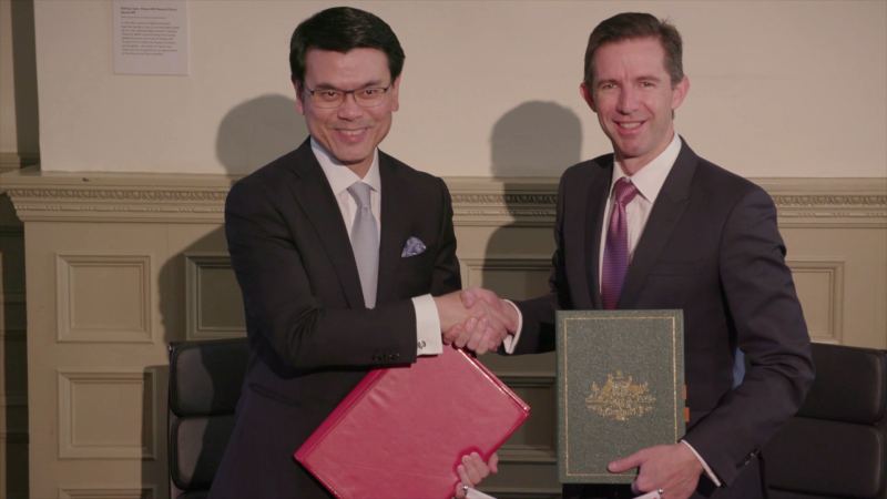 HK-Aus sign trade pacts