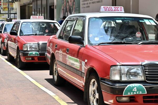 news.gov.hk - Taxi fleet licences awarded