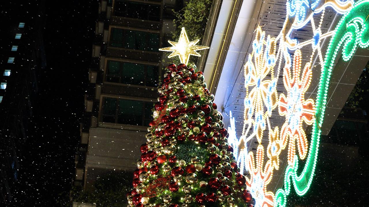 HK embraces Christmas sparkle