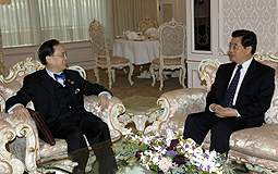 Chief Executive Donald Tsang meets President Hu Jintao