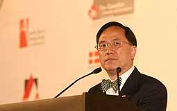 Donald Tsang at Chambers luncheon