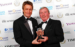 Richard Hume receives award from Tom Nutley