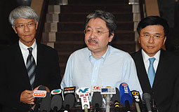 Joseph Yam, John Tsang & K C Chan meet media