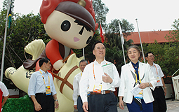 Donald Tsang and Elsie Leung