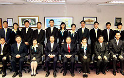 Lai Tung-kwok and Immigration officers