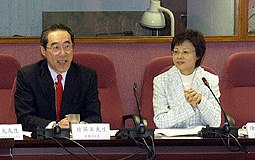 Henry Tang, Pamela Tan meet DC chairmen