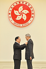 Donald Tsang and Andrew Li