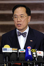 Donald Tsang