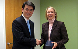 Edward Yau meets Linda Adams