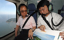 Donald Tsang and Edward Yau