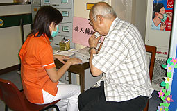 九龍中門診推電話預約服務