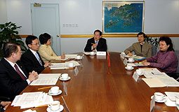 Dr York Chow convenes meeting